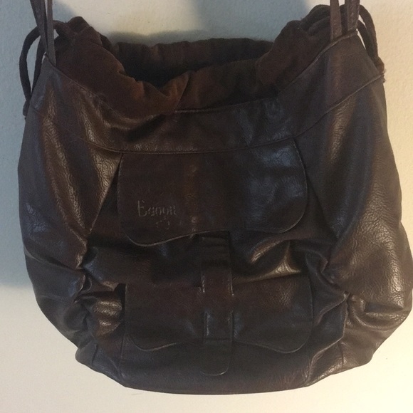 A baggit leather brown unisex bag - Picture 2 of 3